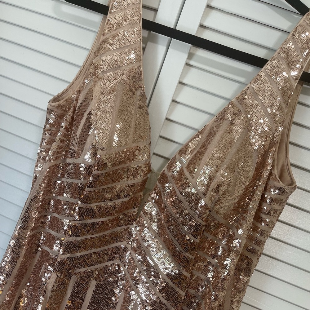 Beautiful rose gold sequin formal dress with geometric pattern